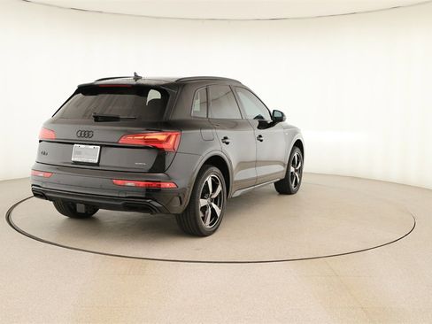 Certified 2022 Audi Q5 2.0T Prestige image 6