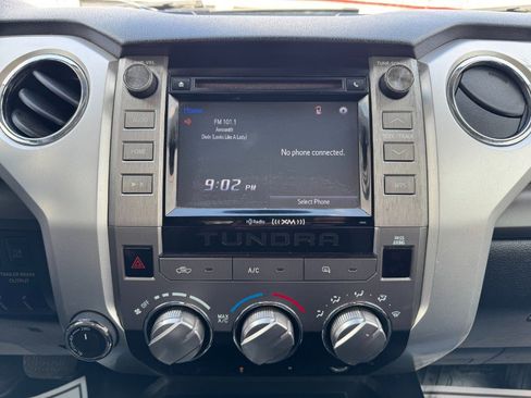 Used 2018 Toyota Tundra SR5 image 21