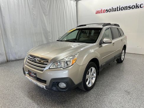 Used 2014 Subaru Outback 2.5i Limited image 3