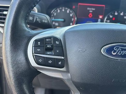 Used 2021 Ford Explorer XLT w/ Equipment Group 202A image 21