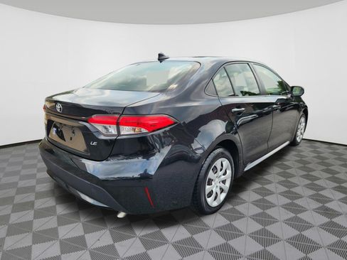 Used 2020 Toyota Corolla LE FWD image 4