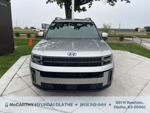Used 2025 Hyundai Santa Fe Calligraphy w/ Tow & Go Package image 17