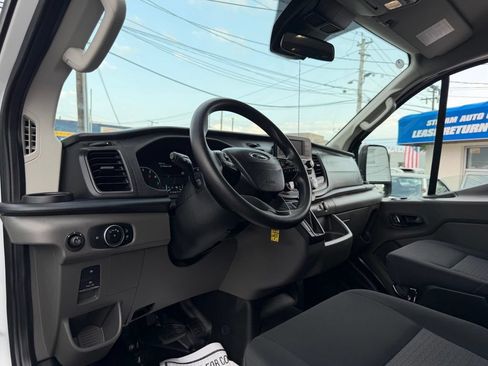 Used 2025 Ford Transit 250 Low Roof w/ Exterior Upgrade Package RWD image 18