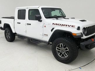 Used 2024 Jeep Gladiator Mojave AWD/4WD video 1