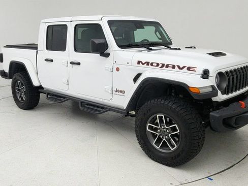 Used 2024 Jeep Gladiator Mojave AWD/4WD image 1