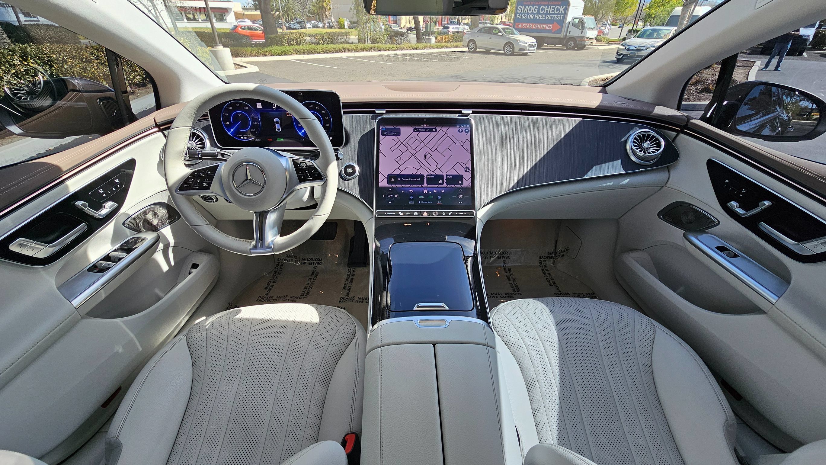 Used 2023 Mercedes-Benz EQE 500 4MATIC Sedan w/ Exclusive Trim Package image 22