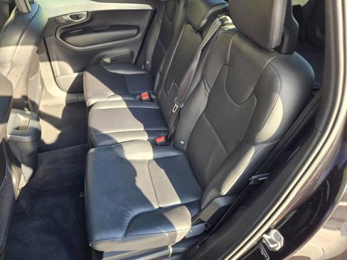 Used 2018 Volvo XC90 T5 Momentum image 17