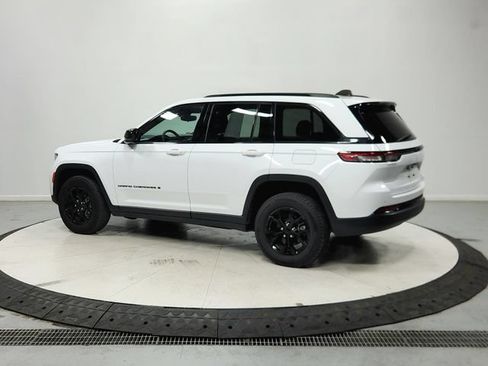New 2026 Jeep Grand Cherokee Laredo X RWD image 6