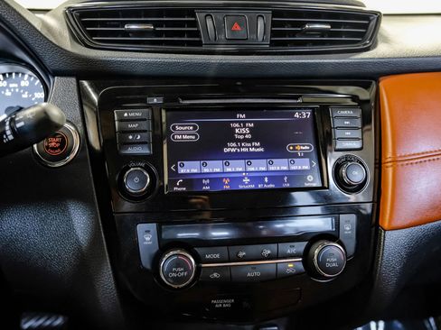 Used 2018 Nissan Rogue SL w/ Premium Package image 37