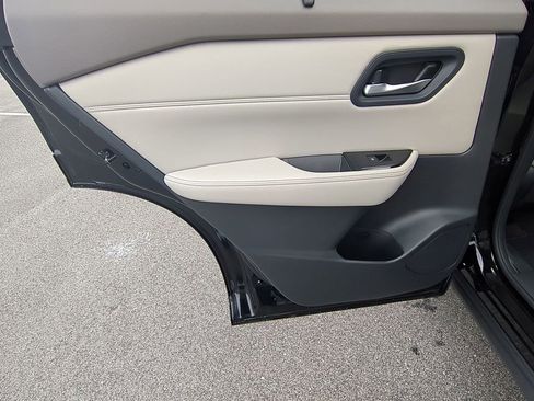 Certified 2026 Nissan Rogue SV w/ SV Premium Package image 23