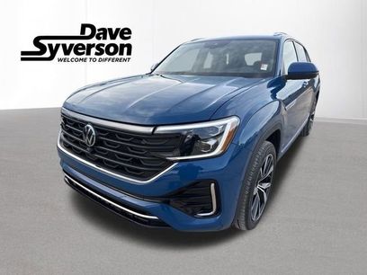 New 2025 Volkswagen Atlas Cross Sport SEL Premium R-Line