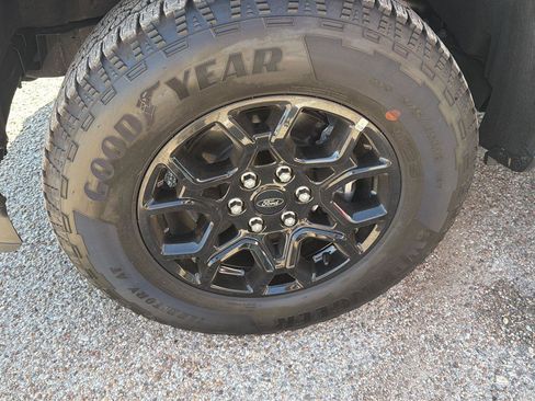 Used 2025 Ford F150 STX image 9