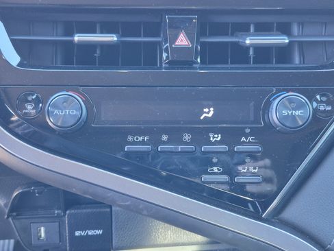Used 2023 Toyota Camry XLE w/ Navigation Package FWD image 32