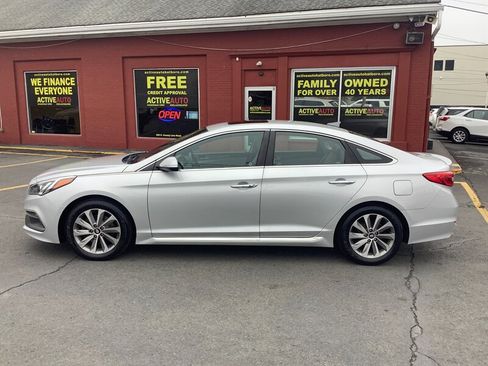 Used 2017 Hyundai Sonata Sport w/ Value Edition Package 02 FWD image 4