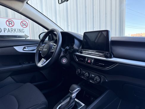 Used 2024 Kia Forte LX image 43