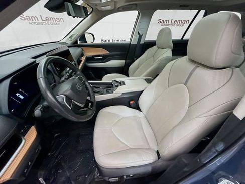 Used 2024 Toyota Grand Highlander AWD image 21
