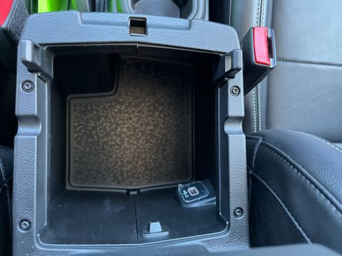 Used 2023 Jeep Wrangler Unlimited Sahara AWD/4WD image 25