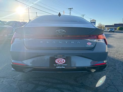 Used 2021 Hyundai Elantra Limited FWD image 7