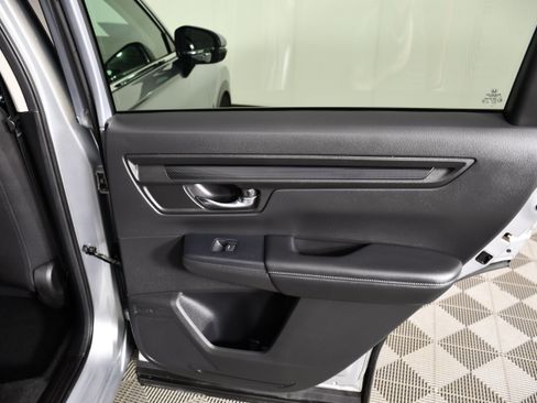 Used 2025 Honda CR-V LX image 41