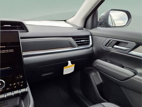 New 2026 GMC Terrain Denali w/ LPO, Floor Liner Package AWD/4WD image 23