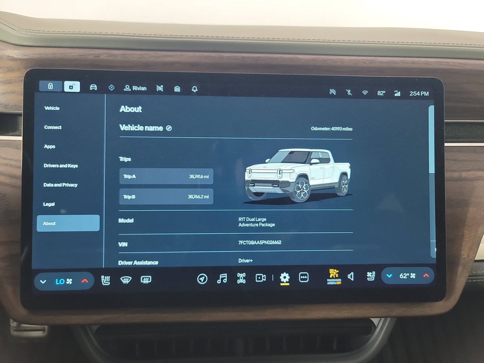 Used 2023 Rivian R1T Adventure Dual AWD/4WD image 27