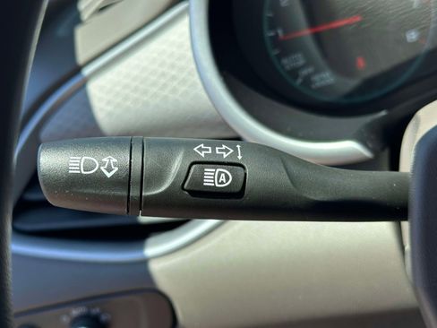 Used 2025 Chevrolet Malibu LT FWD image 17
