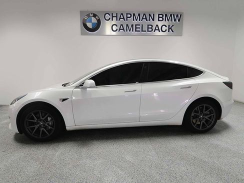 Used 2020 Tesla Model 3 Standard Range Plus RWD image 3