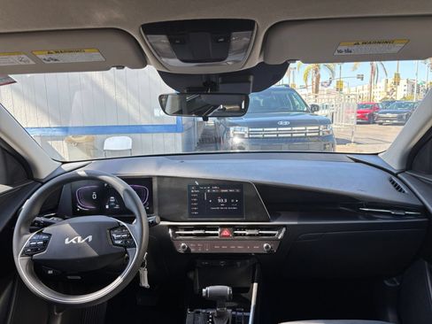 Used 2026 Kia Niro LX FWD image 31