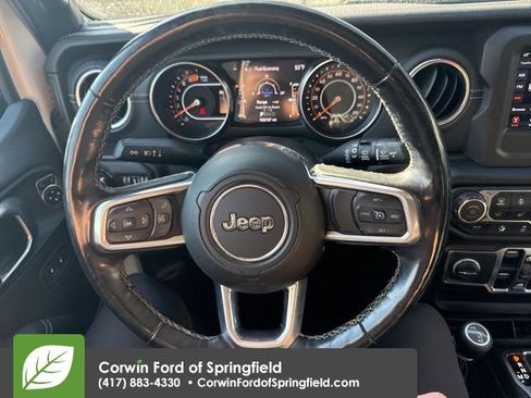 Used 2019 Jeep Wrangler Unlimited Sahara w/ Cold Weather Group image 12