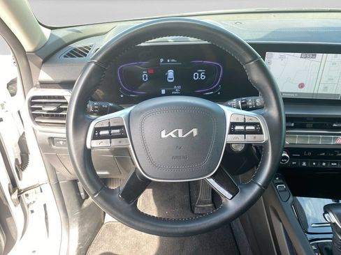Used 2025 Kia Telluride S FWD image 12
