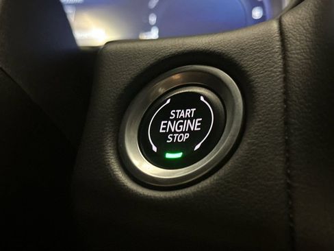 Used 2024 Chevrolet Suburban LT AWD/4WD image 23