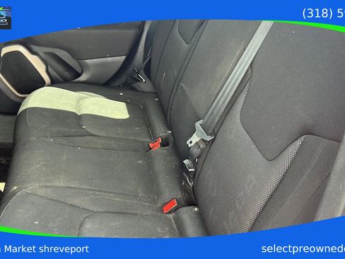 Used 2015 Jeep Renegade Latitude image 6