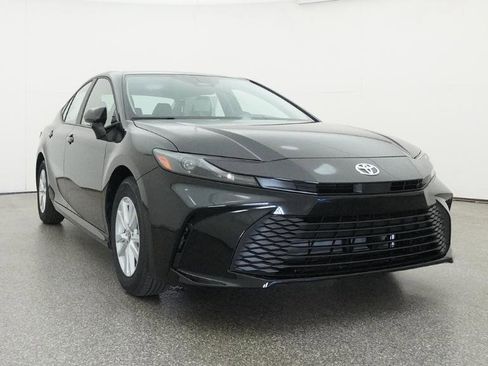 New 2026 Toyota Camry LE FWD image 4