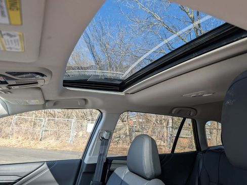 Certified 2025 Subaru Outback Limited image 4