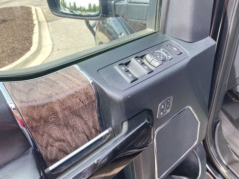 Used 2019 Ford F250 Lariat w/ Lariat Ultimate Package AWD/4WD image 24
