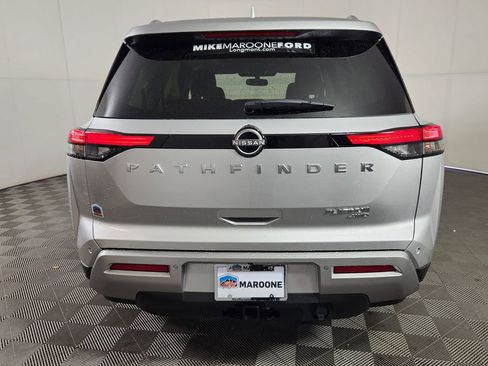 Used 2022 Nissan Pathfinder Platinum w/ Cargo Package AWD/4WD image 6