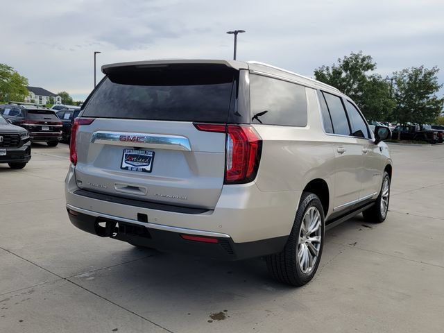 Used 2023 GMC Yukon XL Denali AWD/4WD image 3