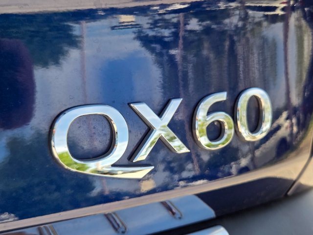 Used 2025 INFINITI QX60 Luxe w/ Vision Package FWD image 18