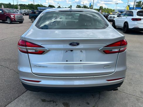 Used 2019 Ford Fusion SEL FWD image 6