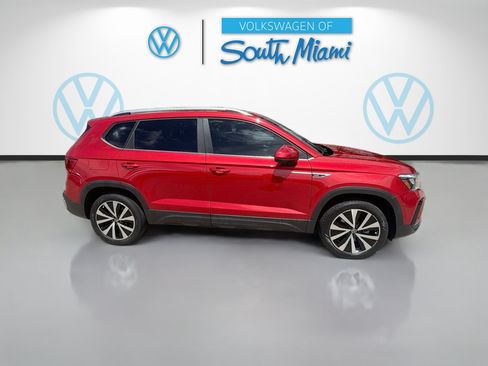 Certified 2023 Volkswagen Taos SE FWD image 8