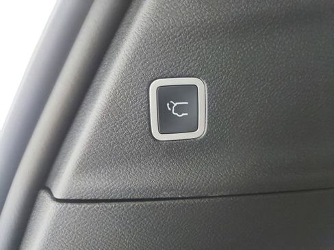 New 2026 Chrysler Pacifica Limited w/ S Appearance Package FWD image 39