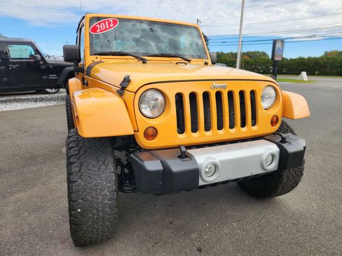 Used 2012 Jeep Wrangler Sahara AWD/4WD image 22