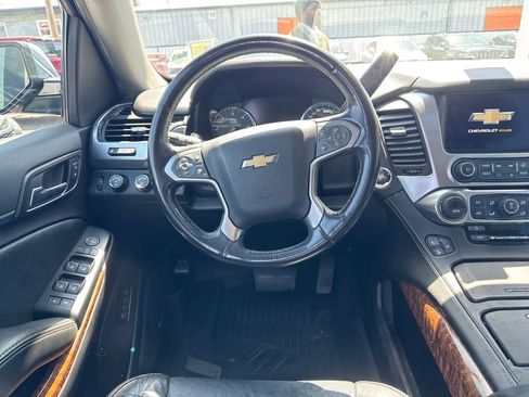 Used 2017 Chevrolet Suburban Premier AWD/4WD image 14