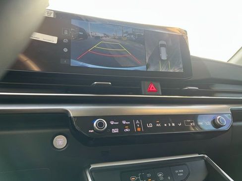 New 2026 Kia Carnival SX w/ SX Dark Edition Package FWD image 27