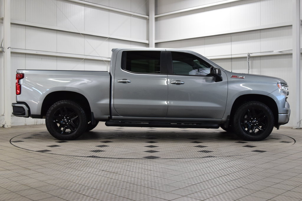Used 2023 Chevrolet Silverado 1500 RST AWD/4WD image 9
