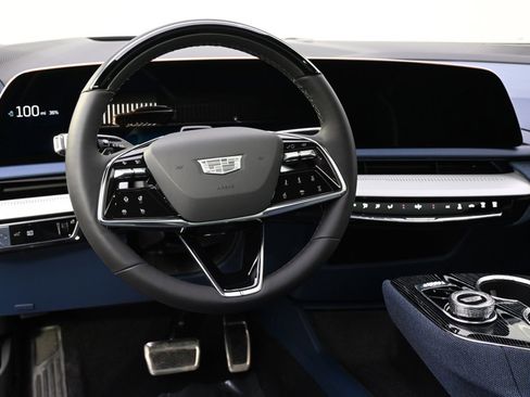 New 2026 Cadillac Optiq Luxury 2 image 12