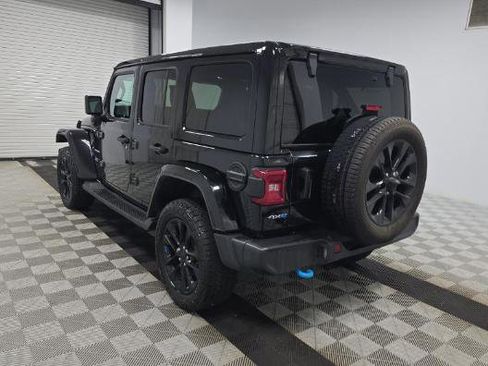 Used 2023 Jeep Wrangler Unlimited Sahara w/ Cold Weather Group image 5
