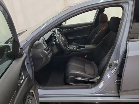 Used 2020 Honda Civic Sport image 9