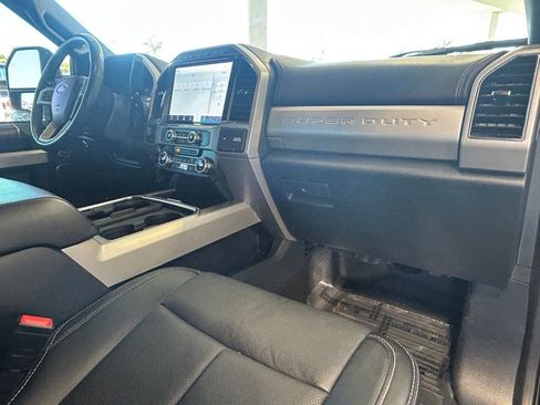 Used 2022 Ford F250 Lariat w/ Tremor Off-Road Package image 31