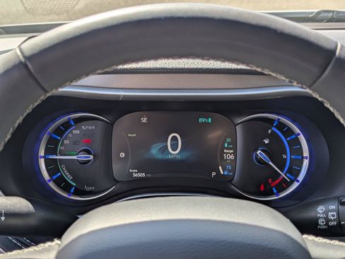Used 2023 Chrysler Pacifica Touring-L FWD image 14